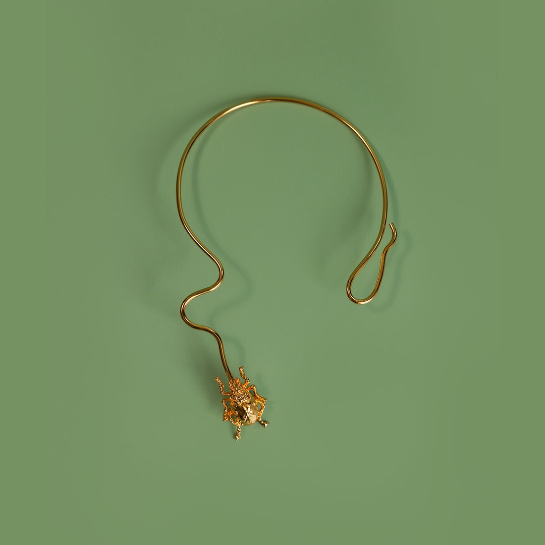 Collar Escarabajo